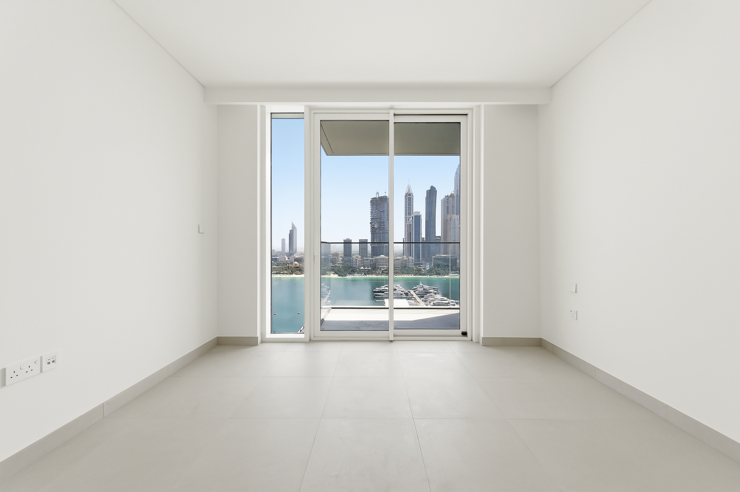 2 Bedrooms Apartment in Beach Mansion Tower 1