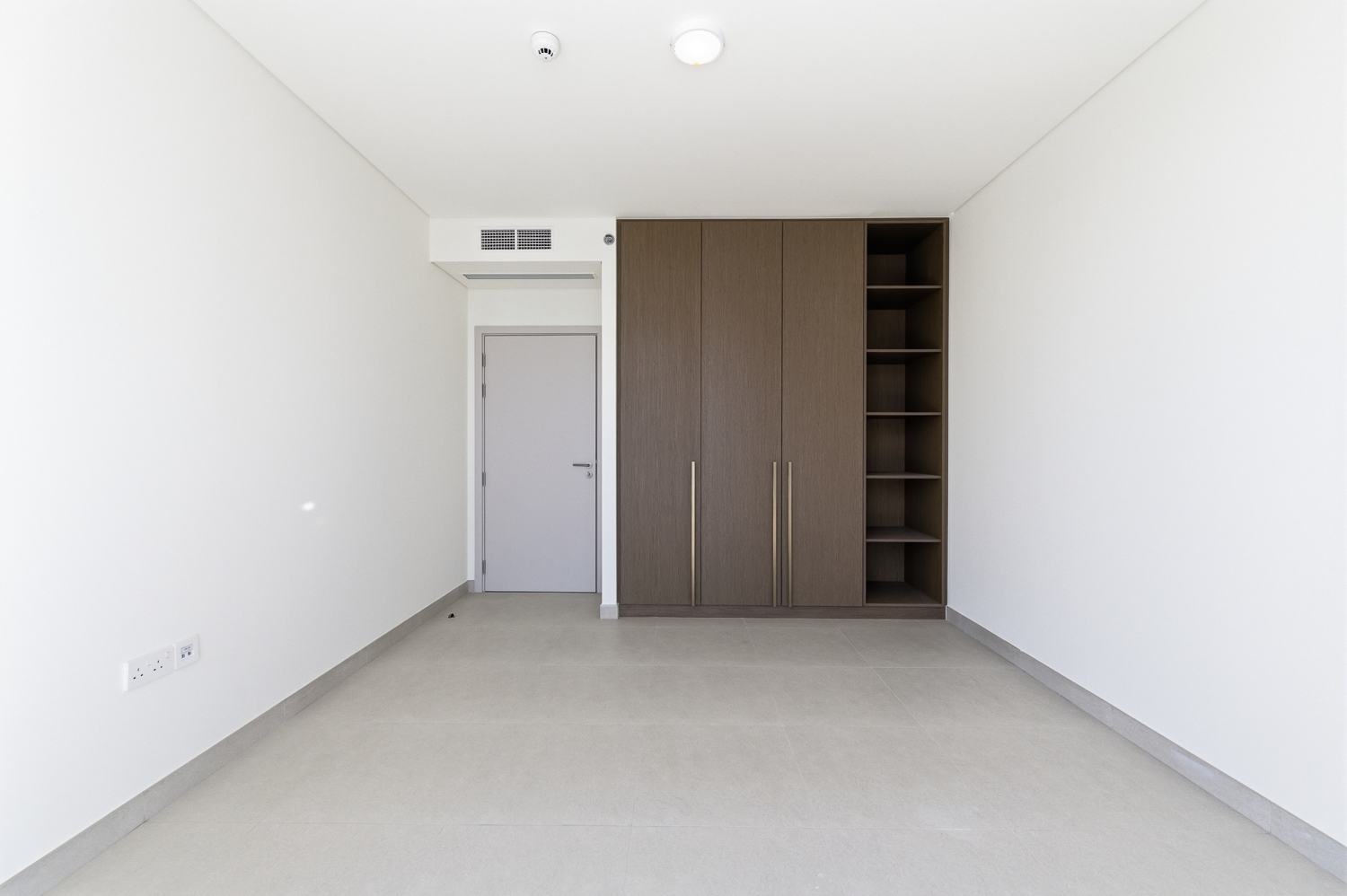 2 Bedrooms Apartment in Beach Mansion Tower 1