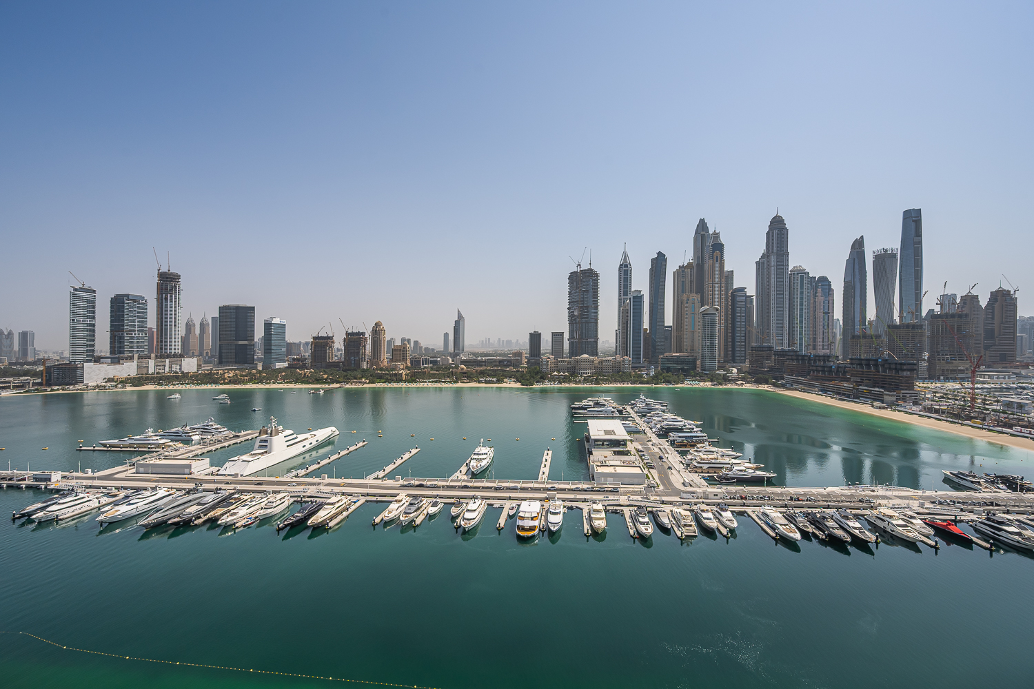 2 Bedrooms Apartment in Beach Mansion Tower 1