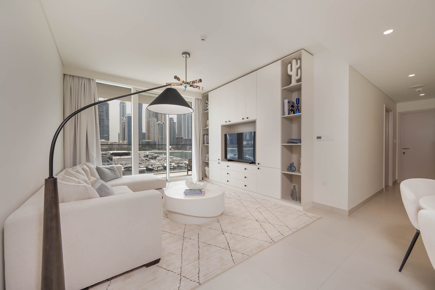 2 Bedrooms Apartment in Beach Mansion Tower 1