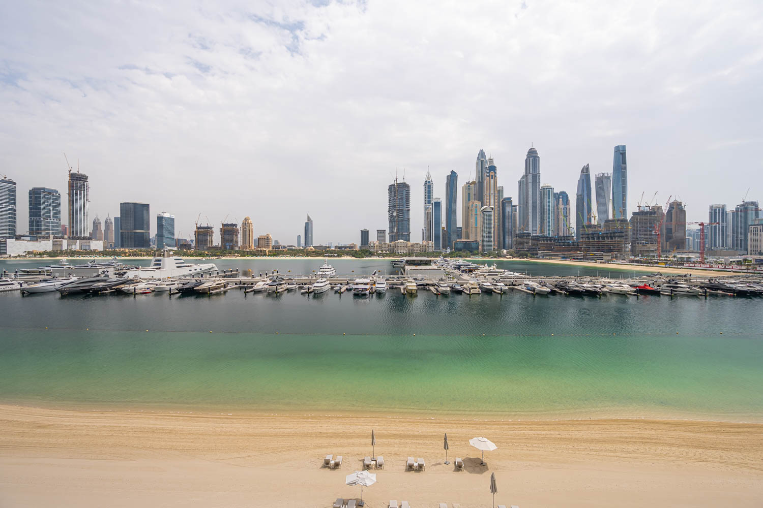 2 Bedrooms Apartment in Beach Mansion Tower 1