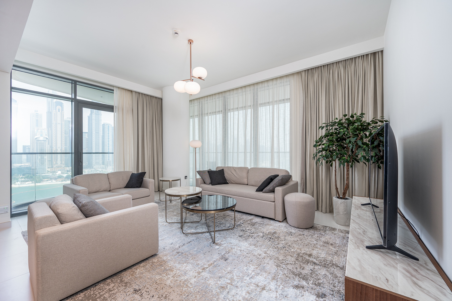 3 Bedrooms Apartment in Marina Vista Tower 1