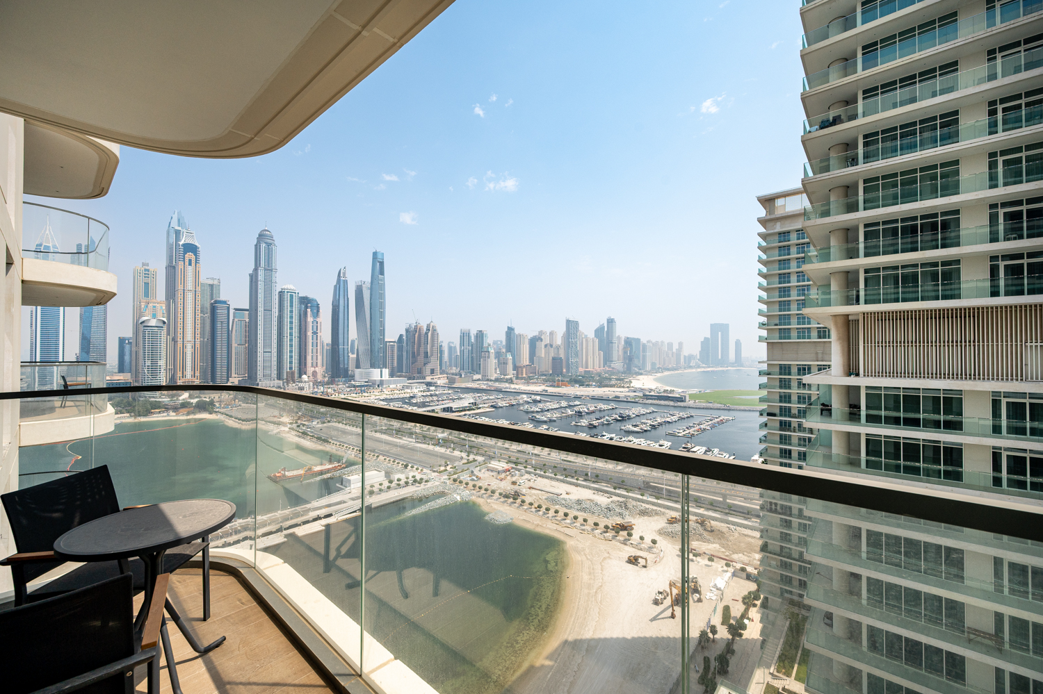 3 Bedrooms Apartment in Marina Vista Tower 1