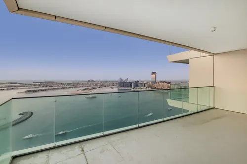 3 Bedrooms Apartment in Beach Vista