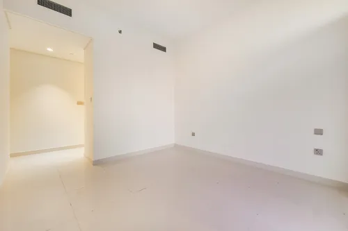 3 Bedrooms Apartment in Beach Vista