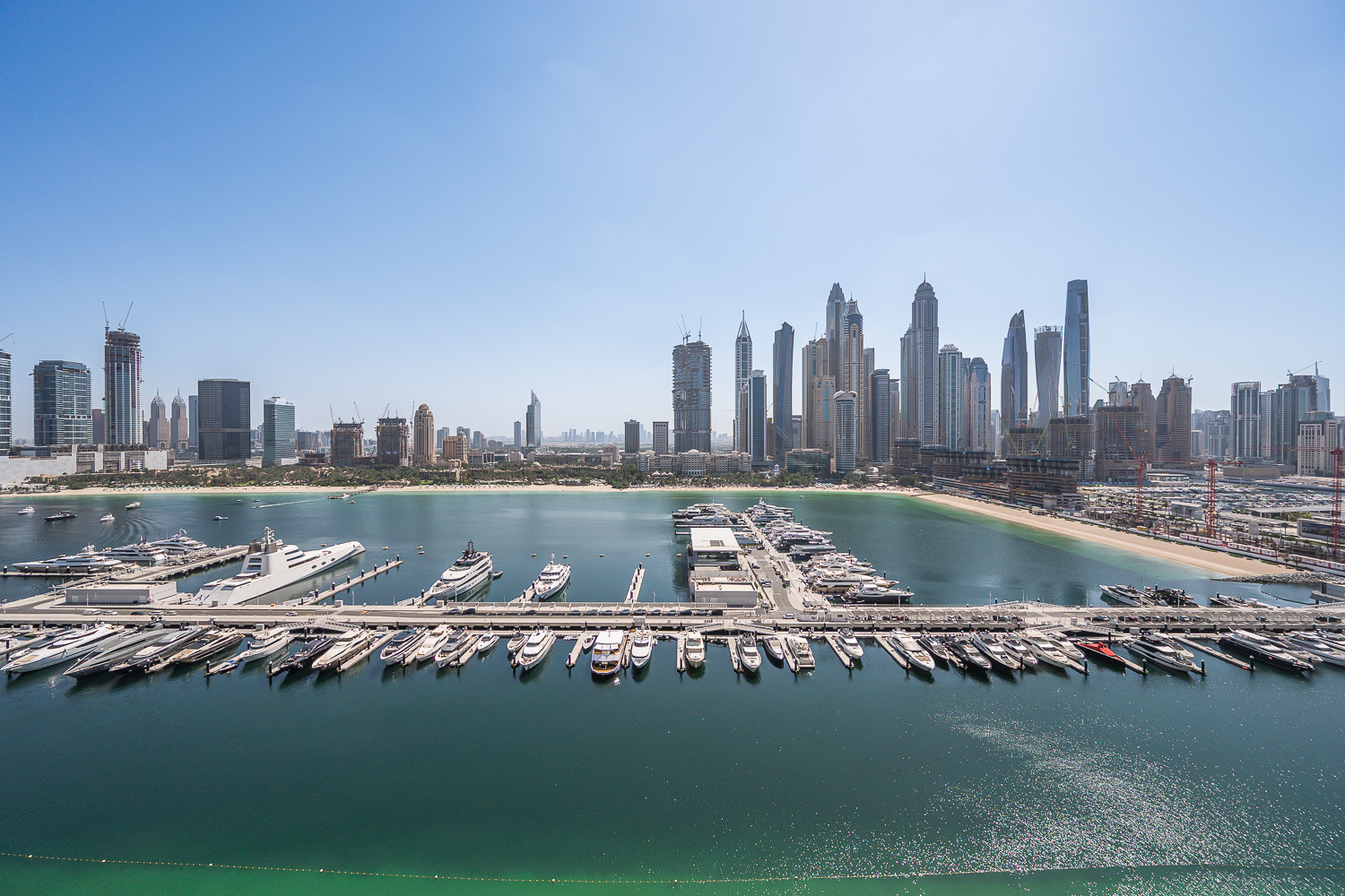 2 Bedrooms Apartment in Beach Mansion Tower 1