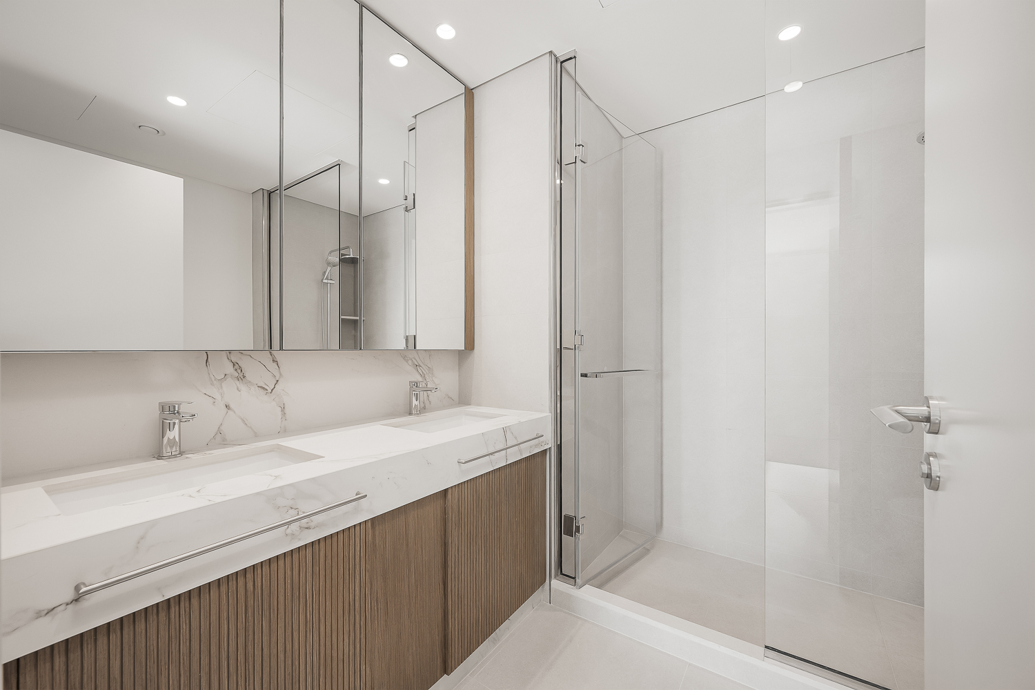 2 Bedrooms Apartment in Beach Mansion Tower 1