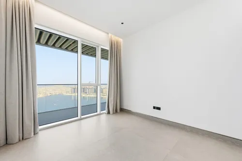 3 Bedrooms Apartment in Grand Bleu Tower 1