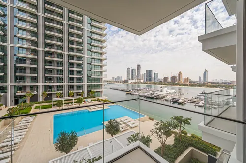 2 Bedrooms Apartment in Beach Mansion Tower 1