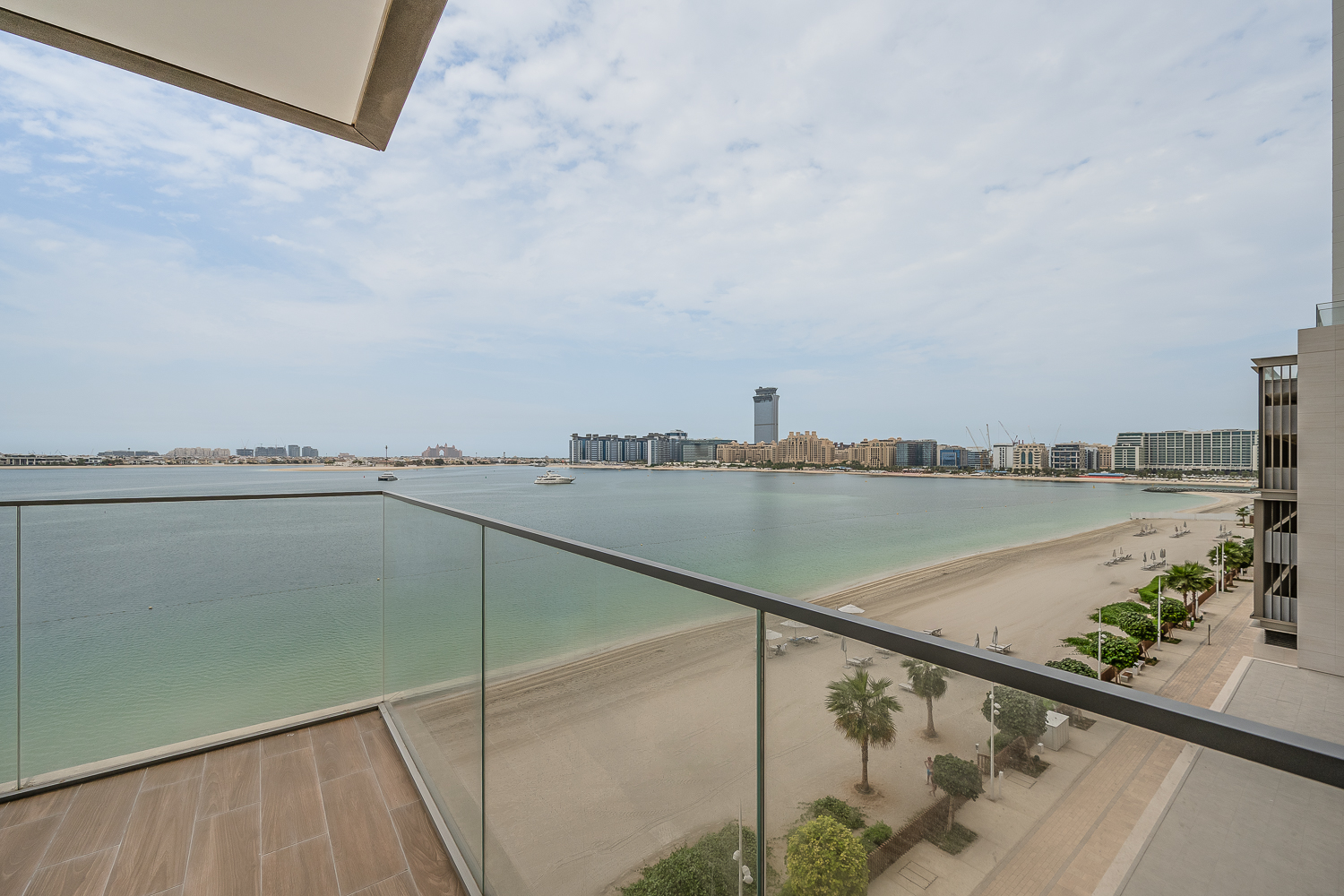 1 Bedroom Apartment in Beach Isle Tower 1