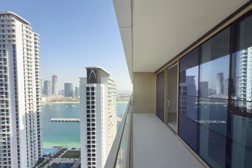 3 Bedrooms Apartment in Grand Bleu Tower 1