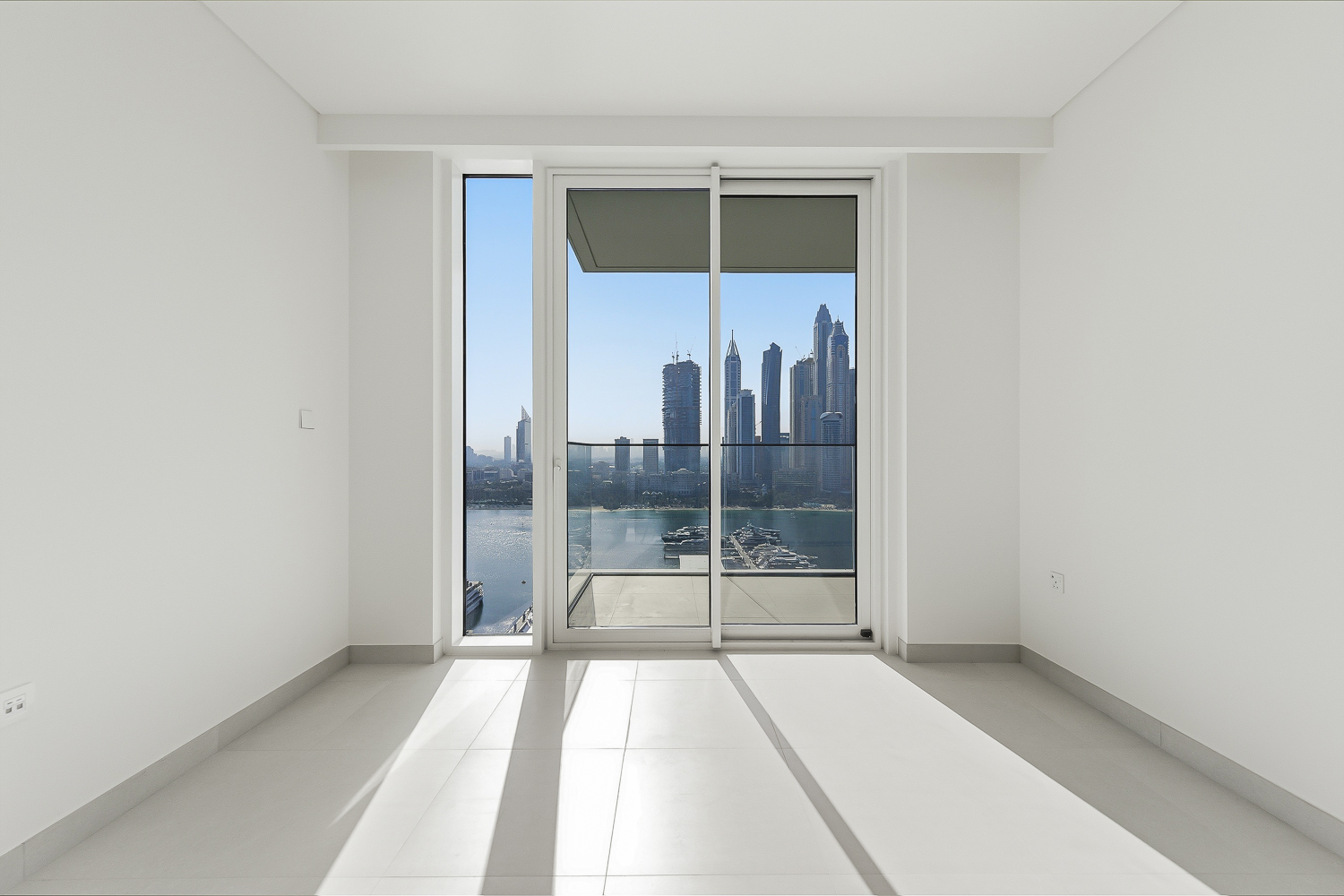 2 Bedrooms Apartment in Beach Mansion Tower 1