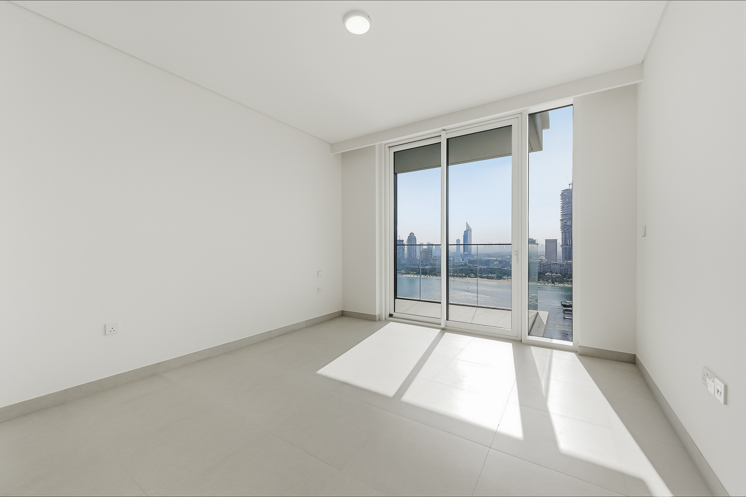 2 Bedrooms Apartment in Beach Mansion Tower 1