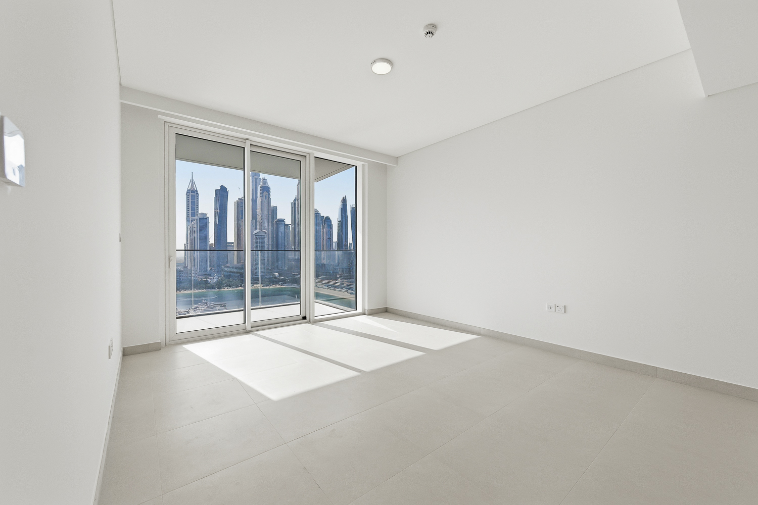 2 Bedrooms Apartment in Beach Mansion Tower 1