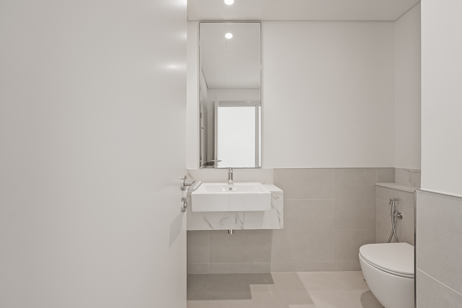 2 Bedrooms Apartment in Beach Mansion Tower 1