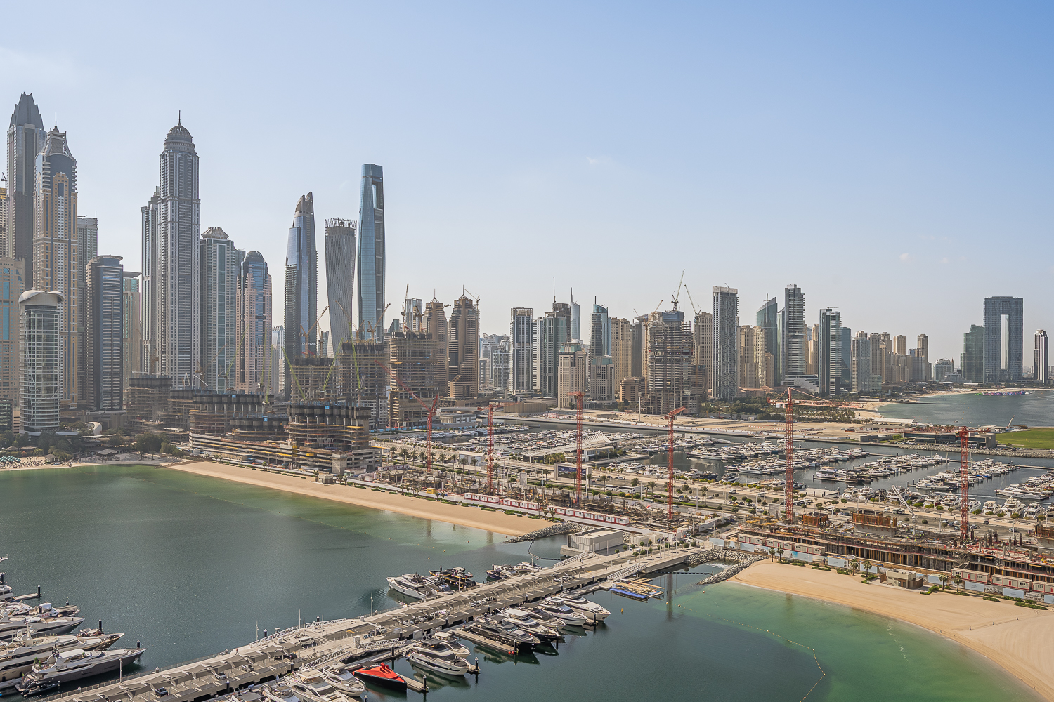 2 Bedrooms Apartment in Beach Mansion Tower 1