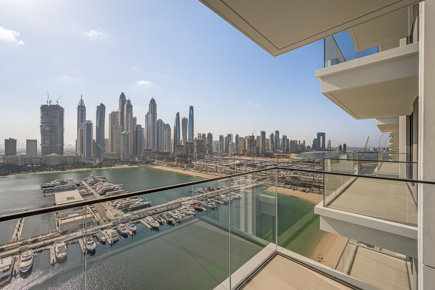 2 Bedrooms Apartment in Beach Mansion Tower 1