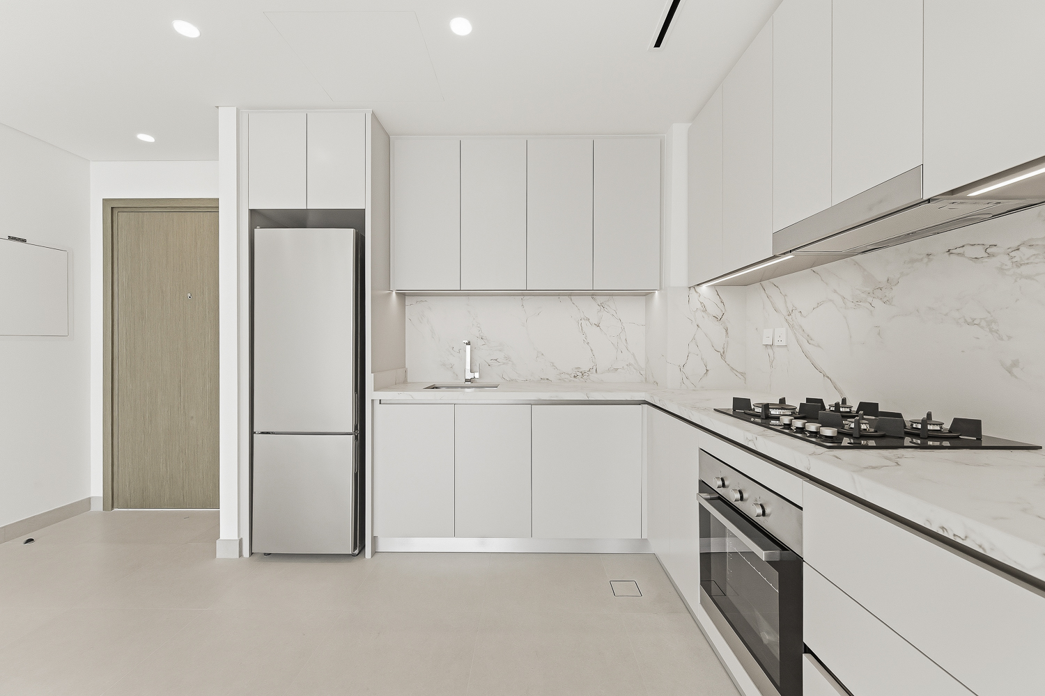 2 Bedrooms Apartment in Beach Mansion Tower 1