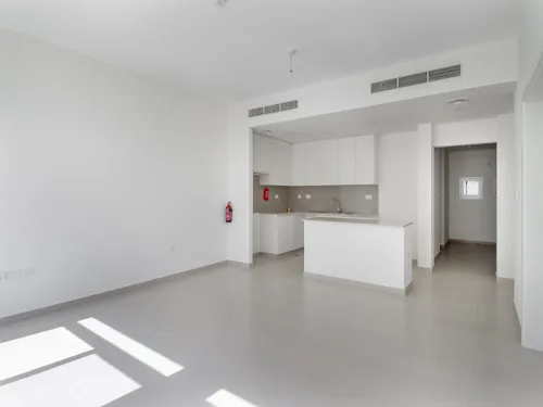 Single Row | 3 Beds And Maid Room | Vacant