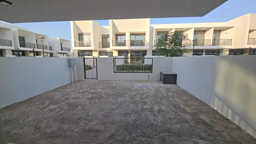 3 Bedrooms Townhouse in Maha Townhouses