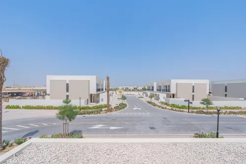 4 Bedrooms Townhouse in Maha Townhouses