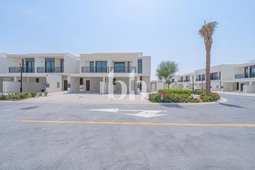 Bright And Spacious | Single Row | Brand New