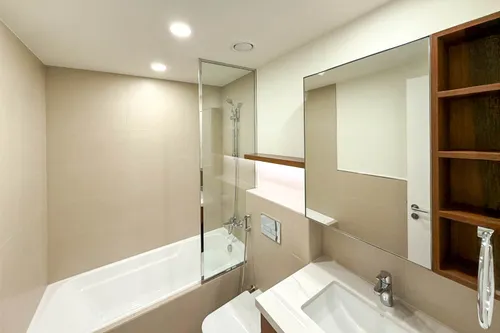 2 Bedrooms Apartment in Holland Gardens