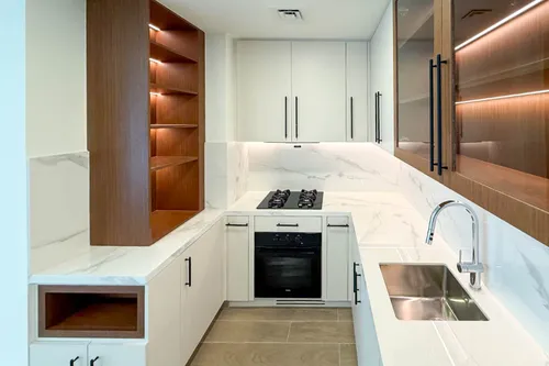 2 Bedrooms Apartment in Holland Gardens