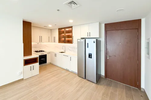 2 Bedrooms Apartment in Holland Gardens