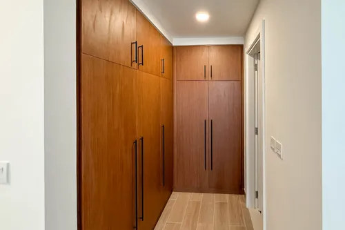 2 Bedrooms Apartment in Holland Gardens