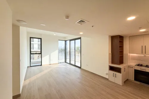 2 Bedrooms Apartment in Holland Gardens