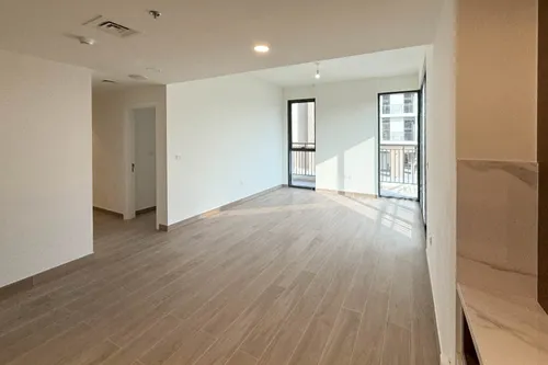 2 Bedrooms Apartment in Holland Gardens