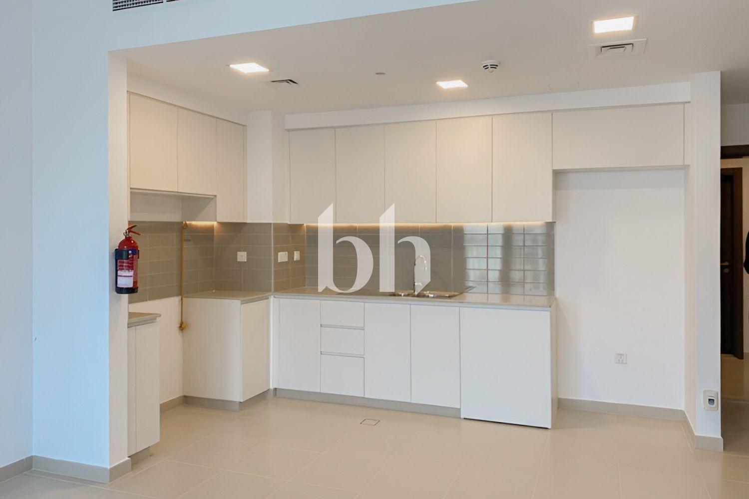 Available in April | High Floor | Well Maintained