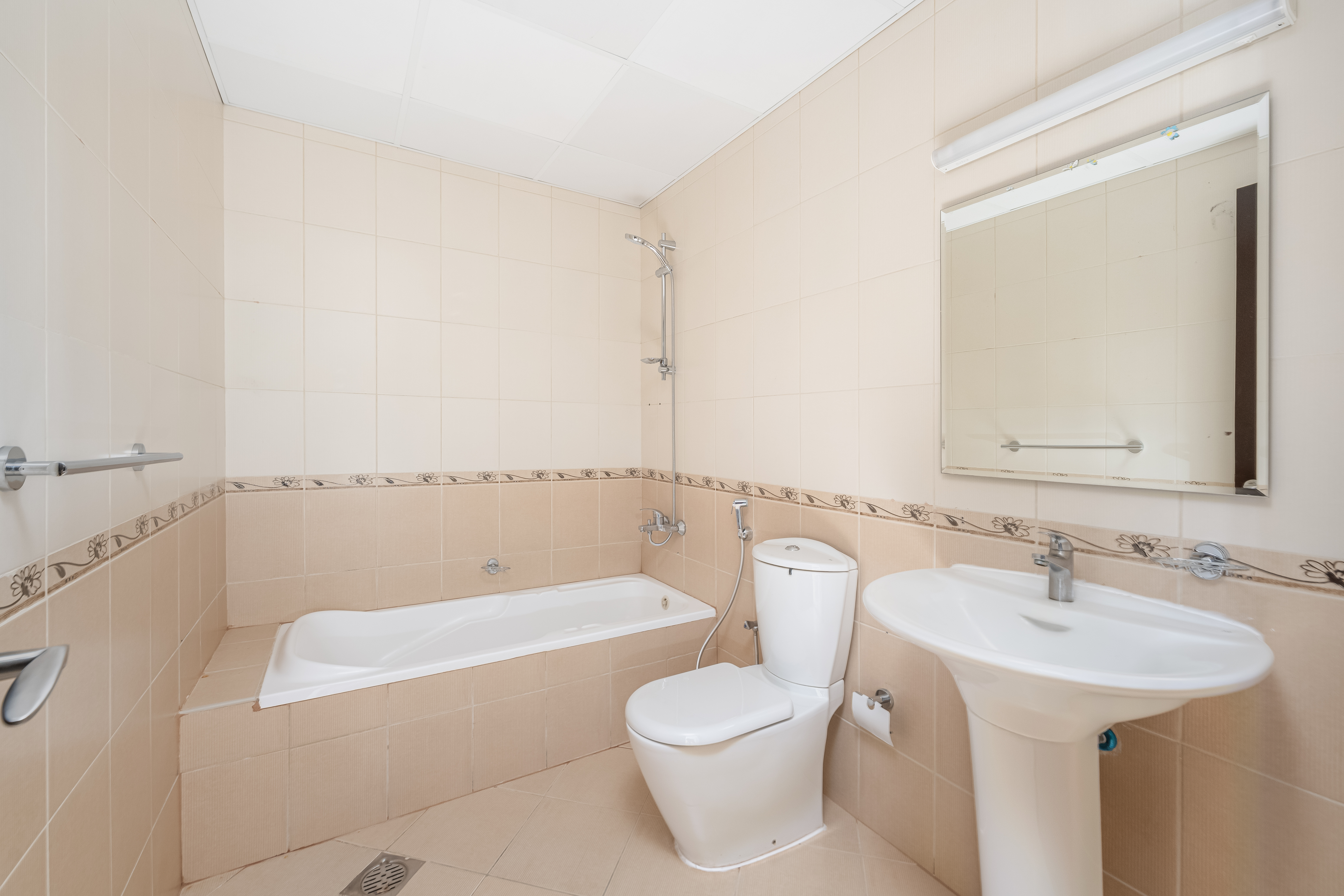 2 Bedrooms Apartment in Al Rabia Tower