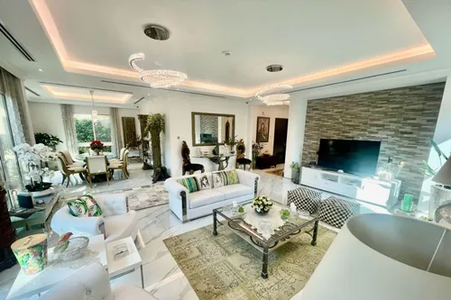 4 Bedrooms Villa in Villa Lantana 1