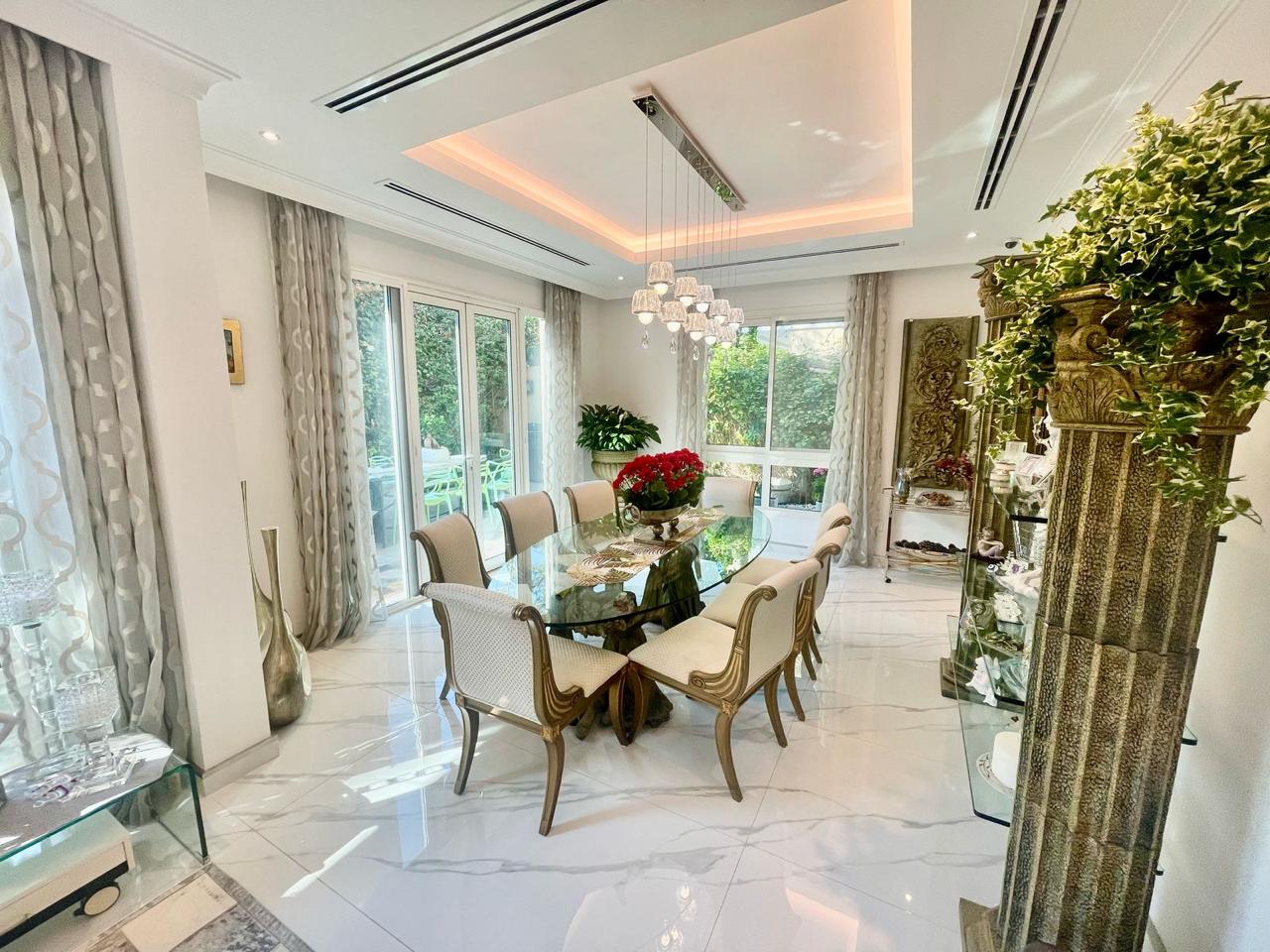 4 Bedrooms Villa in Villa Lantana 1