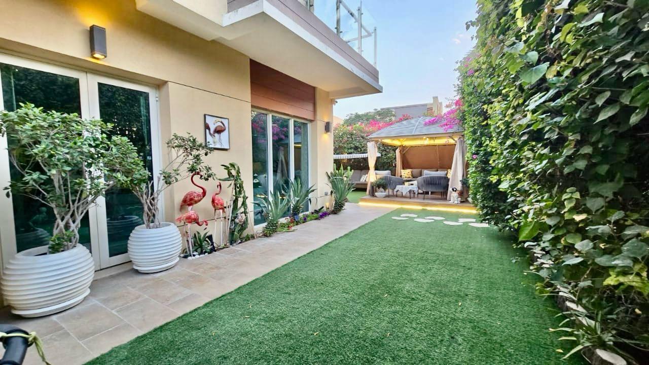 4 Bedrooms Villa in Villa Lantana 1