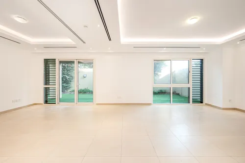 4 Bedrooms Villa in Villa Lantana 2