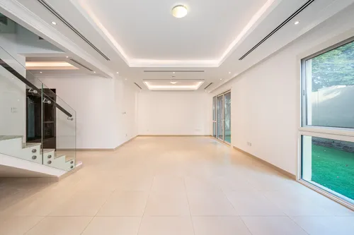 4 Bedrooms Villa in Villa Lantana 2