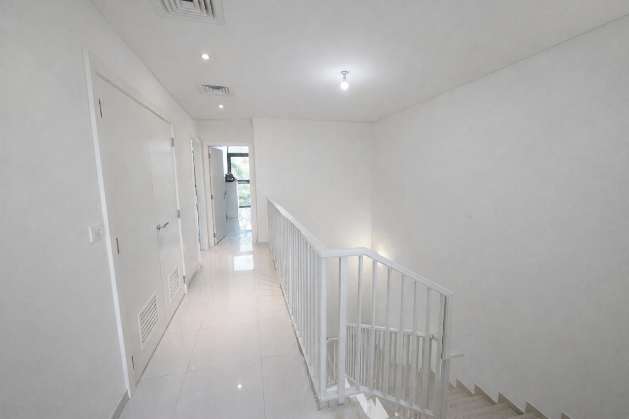 3 Bedrooms Villa in Topanga