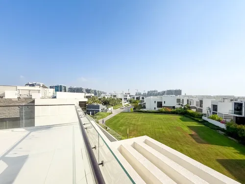 5 Bedrooms Villa in Belair Damac Hills - By Trump Estates
