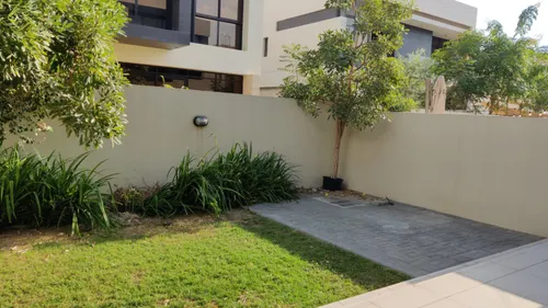 3 Bedrooms Villa in The Field