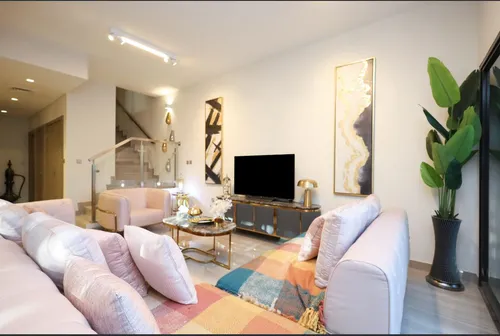 4 Bedrooms Townhouse in Silver Springs 3