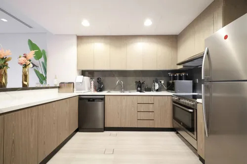 4 Bedrooms Townhouse in Silver Springs 3