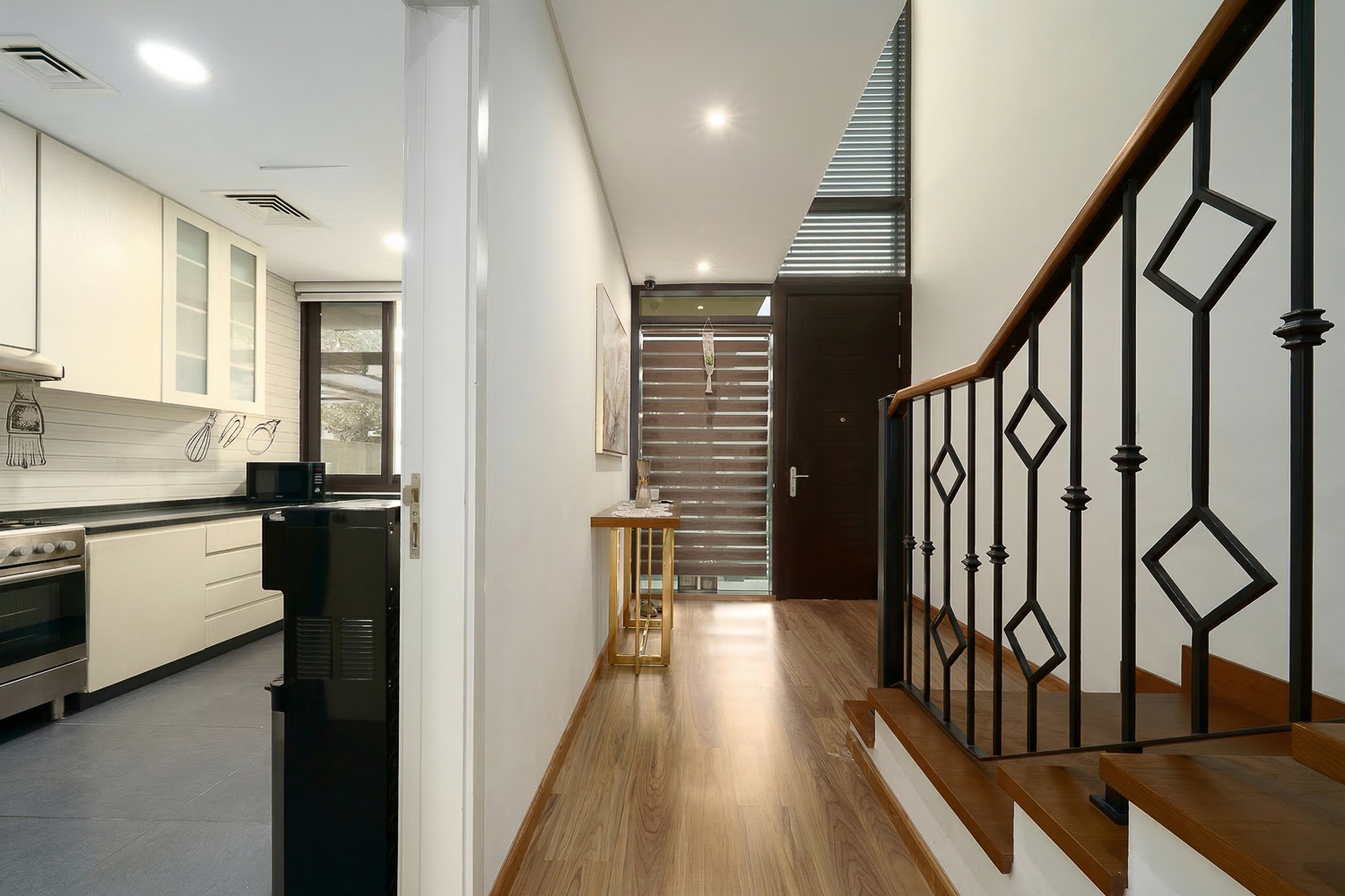 3 Bedrooms Townhouse in Silver Springs 1