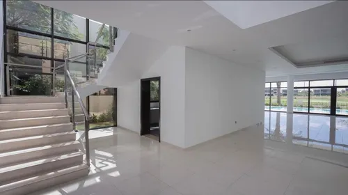 5 Bedrooms Villa in Silver Springs 1