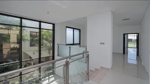 5 Bedrooms Villa in Silver Springs 1