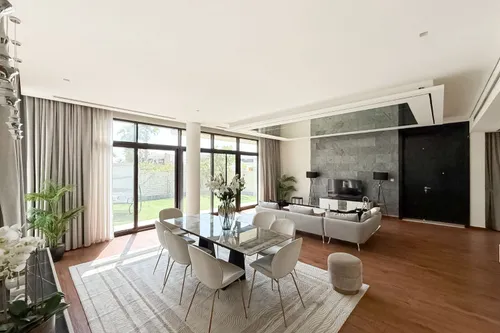 5 Bedrooms Villa in Picadilly Green