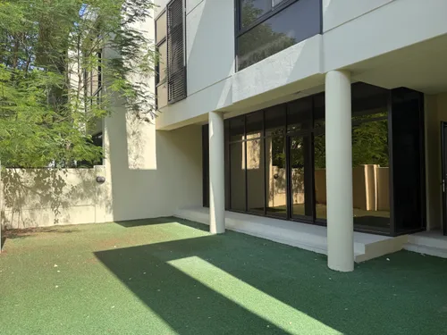 3 Bedrooms Townhouse in Pelham