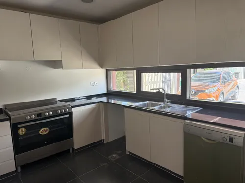 3 Bedrooms Townhouse in Pelham